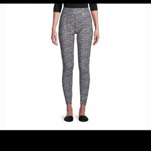 Michael Kors blk & WHT speckled leggings. NWT Size med